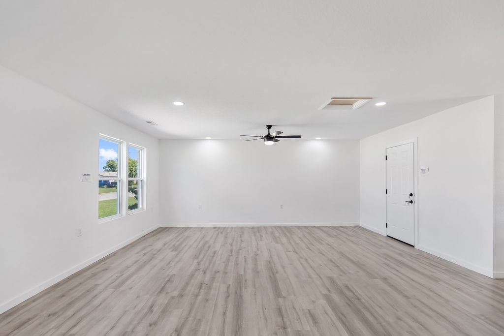 Bishop Manor Rogers - Residential