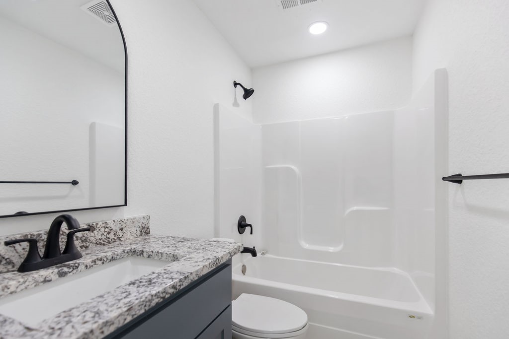 Bishop Manor Rogers - Residential