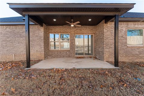 Single Family Residence in Gentry AR 200 Ryder Street 4.jpg