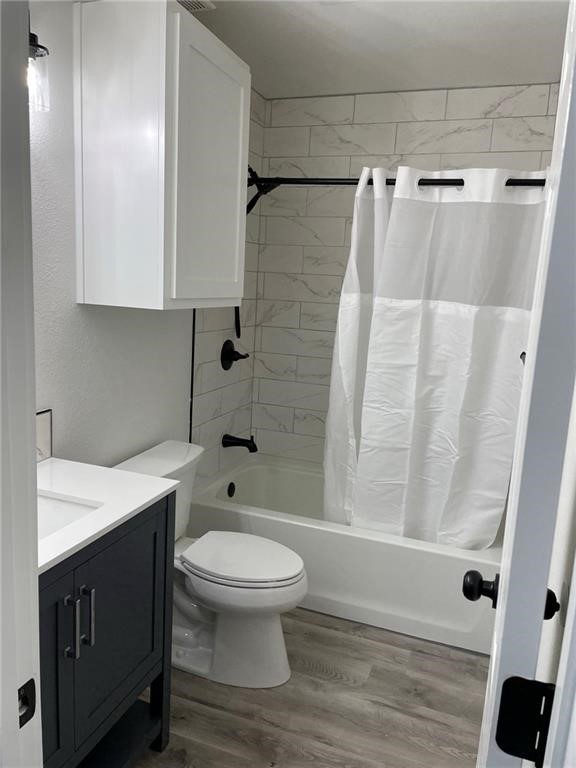DURHAM PLACE-BENTONVILLE - Residential Lease