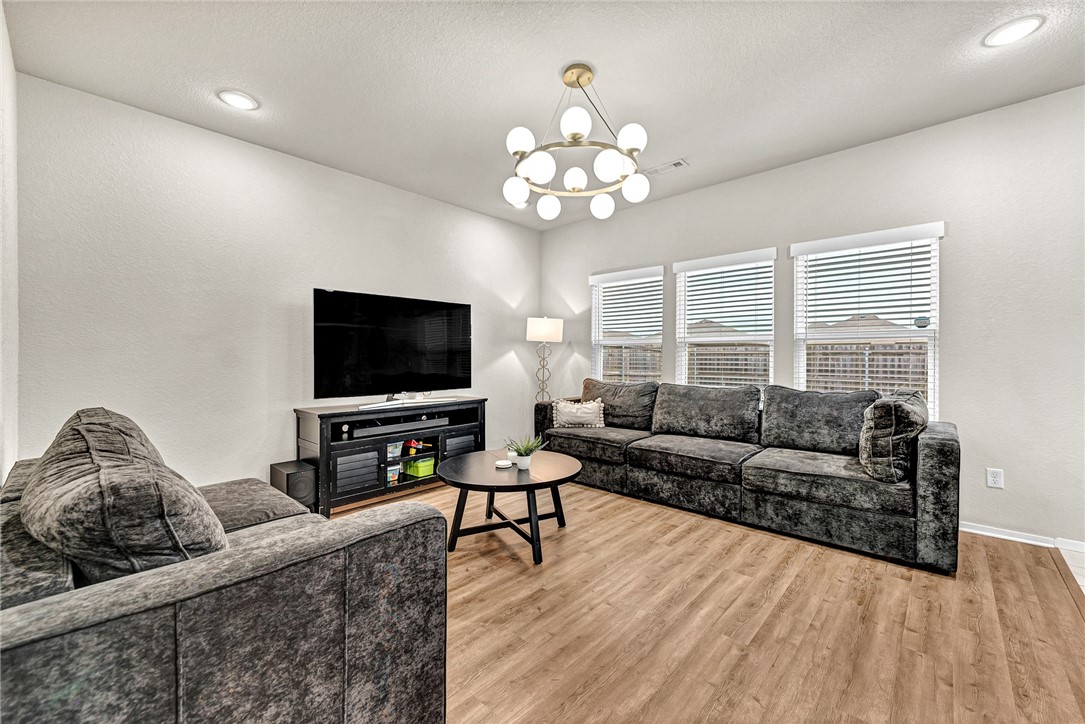 Coves IV - Residential