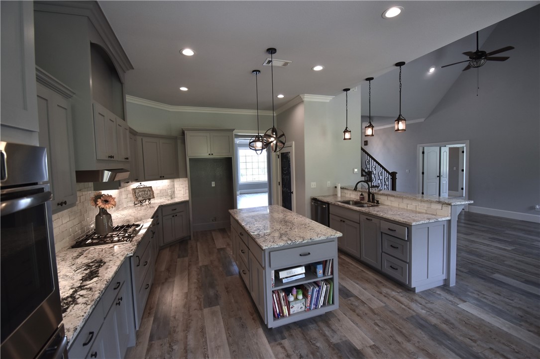 McKissic Creek Estate Centerton - Residential