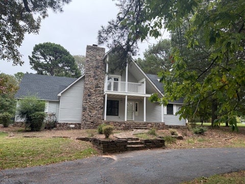 Photo of 759 Cliff Road, Russellville, AR 72802 (MLS # 1366002)