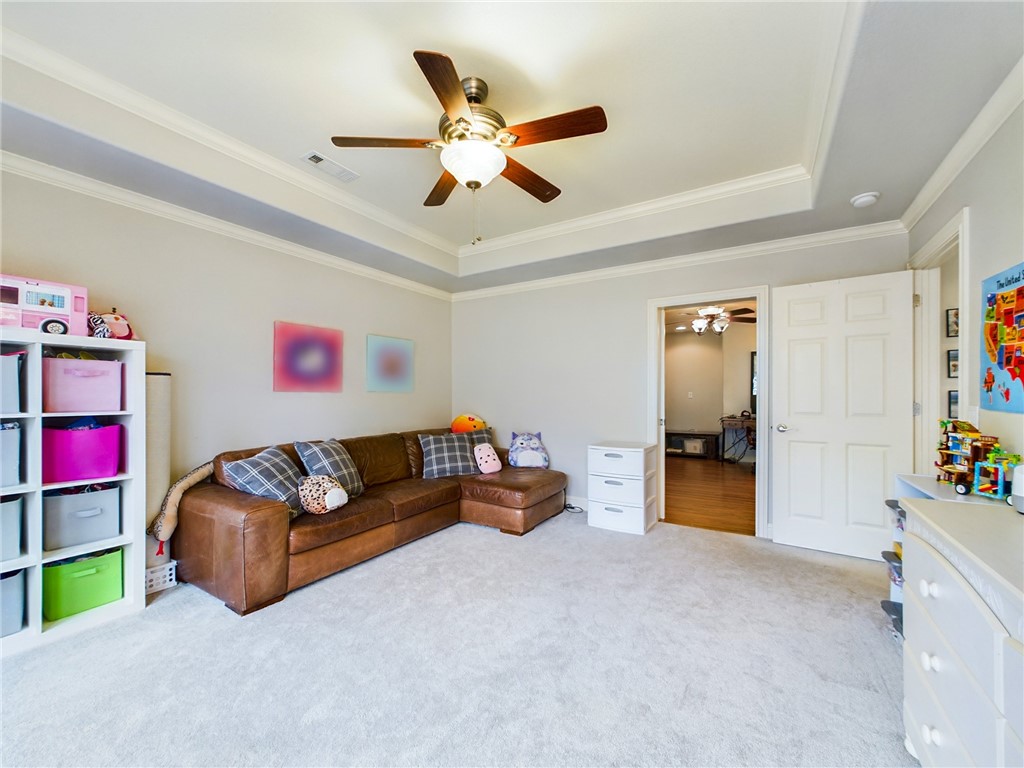 Peaks Ph Iii, The Rogers - Residential