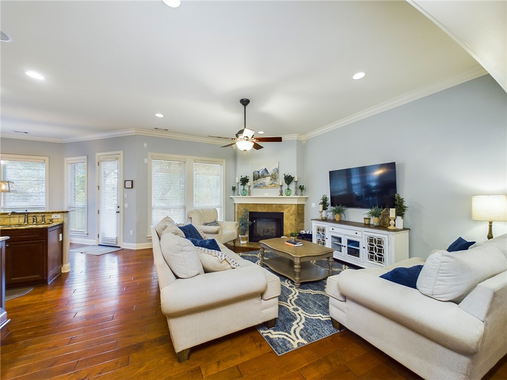 Peaks Ph Iii, The Rogers - Residential