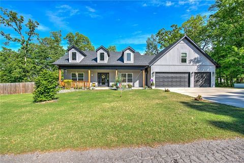 Photo of 37 Forfar Circle, Bella Vista, AR 72715 (MLS # 1345020)