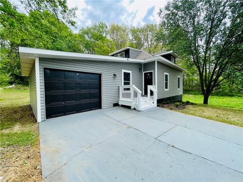 Single Family Residence in Bella Vista AR 43 Overton Drive 2.jpg