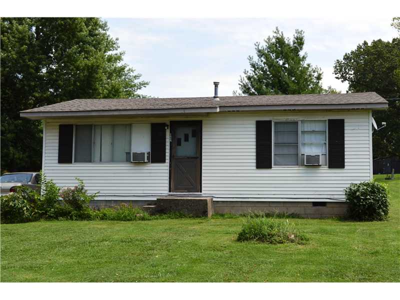 Small home in excellent condition with newer paint and flooring (laminate and carpet), move in ready. The large lot has room for a garden spot. You can live in this friendly small town which is perfectly located within minutes to cities in both counties.