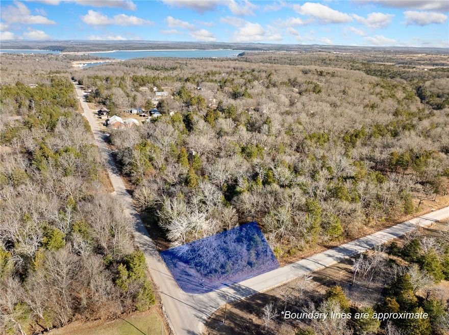 Located in Diamond City, offering a great opportunity for building or investment. Conveniently situated with easy access to local amenities and near the Diamond Hills Golf Course. These lots provide flexibility for a single homesite or multiple build options, subject to city restrictions and buyer verification of utilities and zoning. Enjoy small-town living near Bull Shoals Lake and the surrounding natural beauty of North Central Arkansas. Listed with adjoining lots 84-86: MLS#1334499
