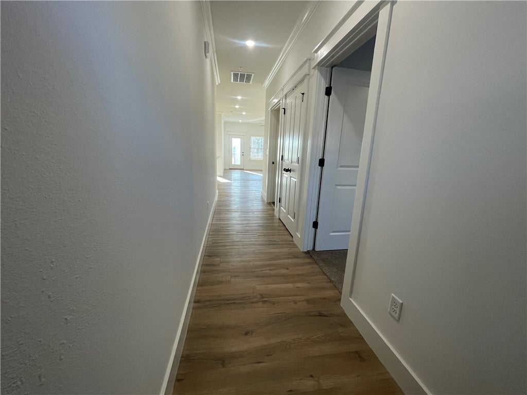 1612 S 17th Place