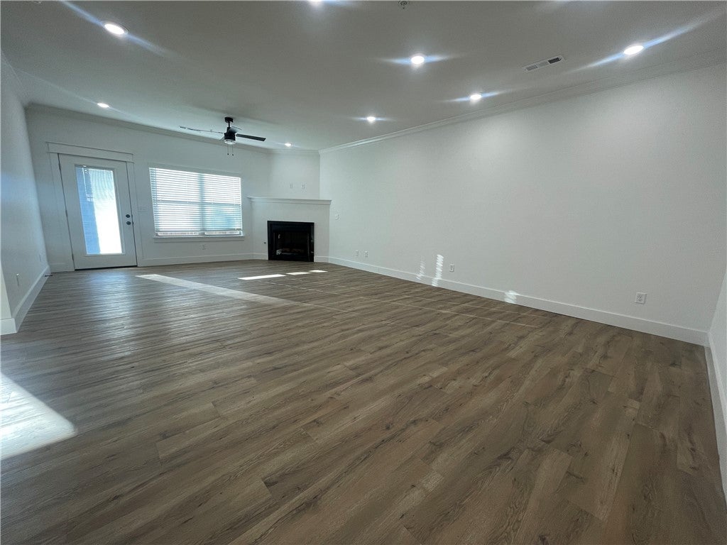 1612 S 17th Place