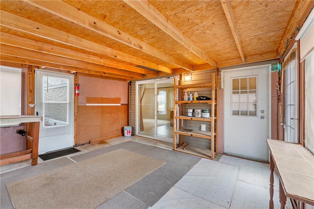 ROLLING HILLS ESTATES - Residential