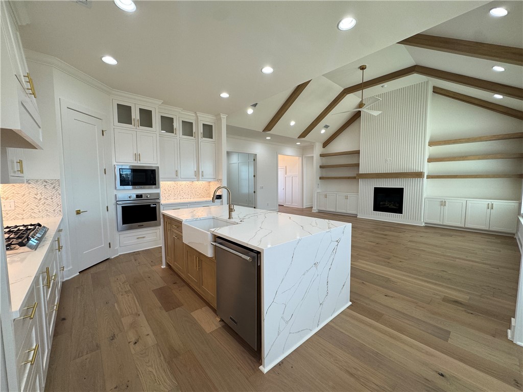 Crescent View - Residential