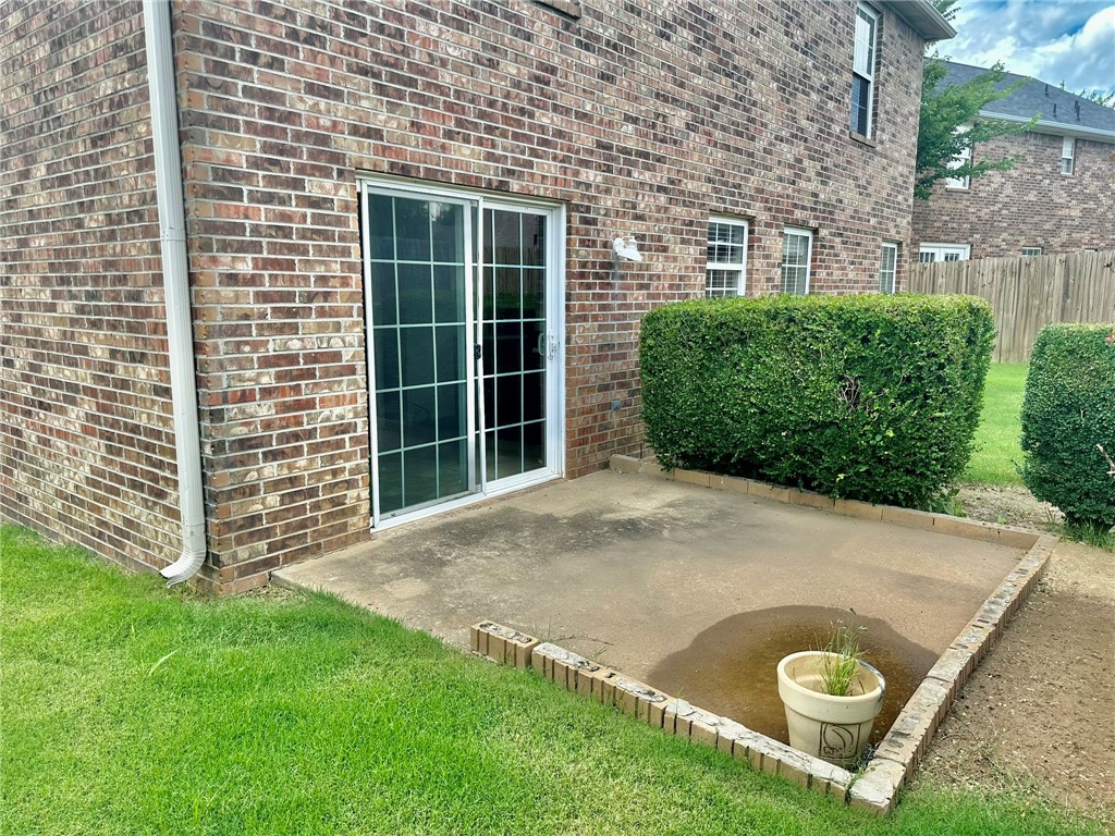 CHAMPIONS ESTATES-ROGERS - Residential Lease