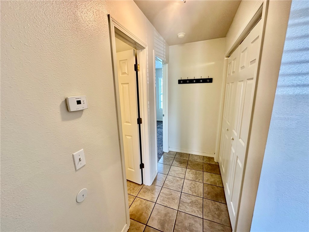 CHAMPIONS ESTATES-ROGERS - Residential Lease
