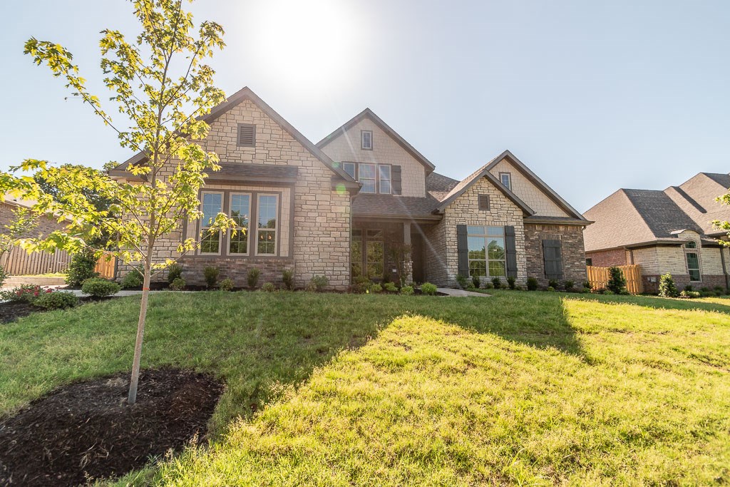 This award-winning Susanna floor plan features an open concept, bay window at the master bedroom, an expanded bonus room, hardwood flooring, covered patio with outdoor fireplace.