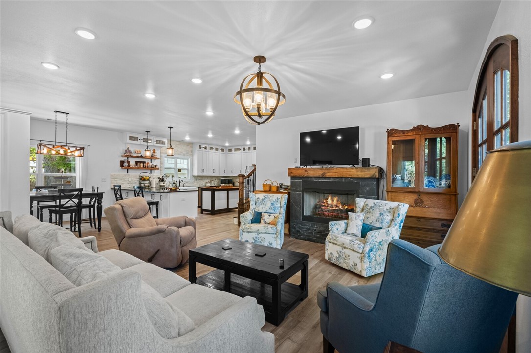 01-20-30-PEA RIDGE - Residential