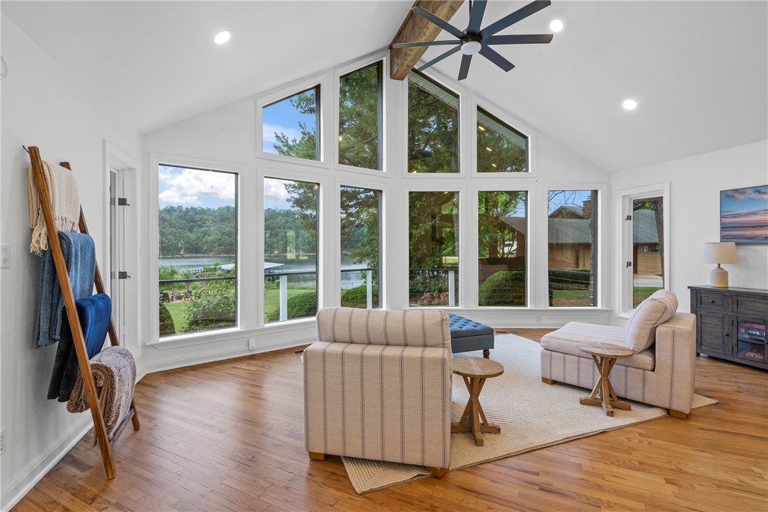 Vans Lakeside Acres Rurban - Residential