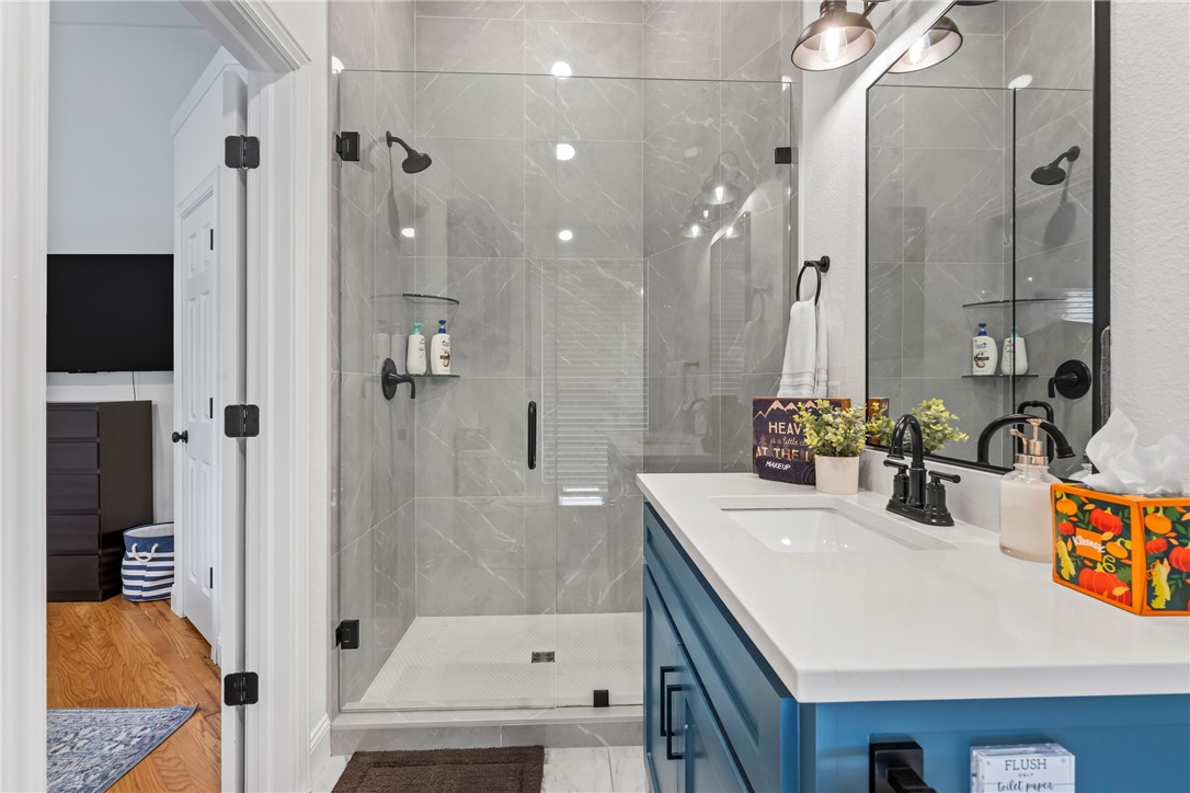Vans Lakeside Acres Rurban - Residential