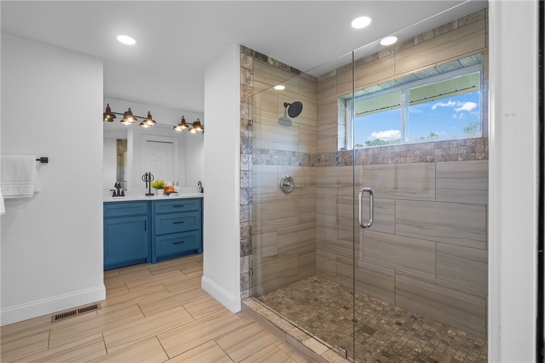 Vans Lakeside Acres Rurban - Residential