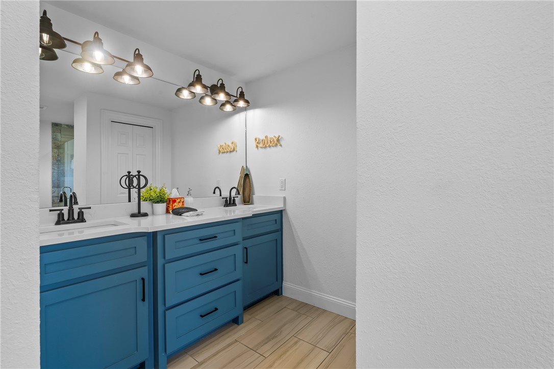 Vans Lakeside Acres Rurban - Residential