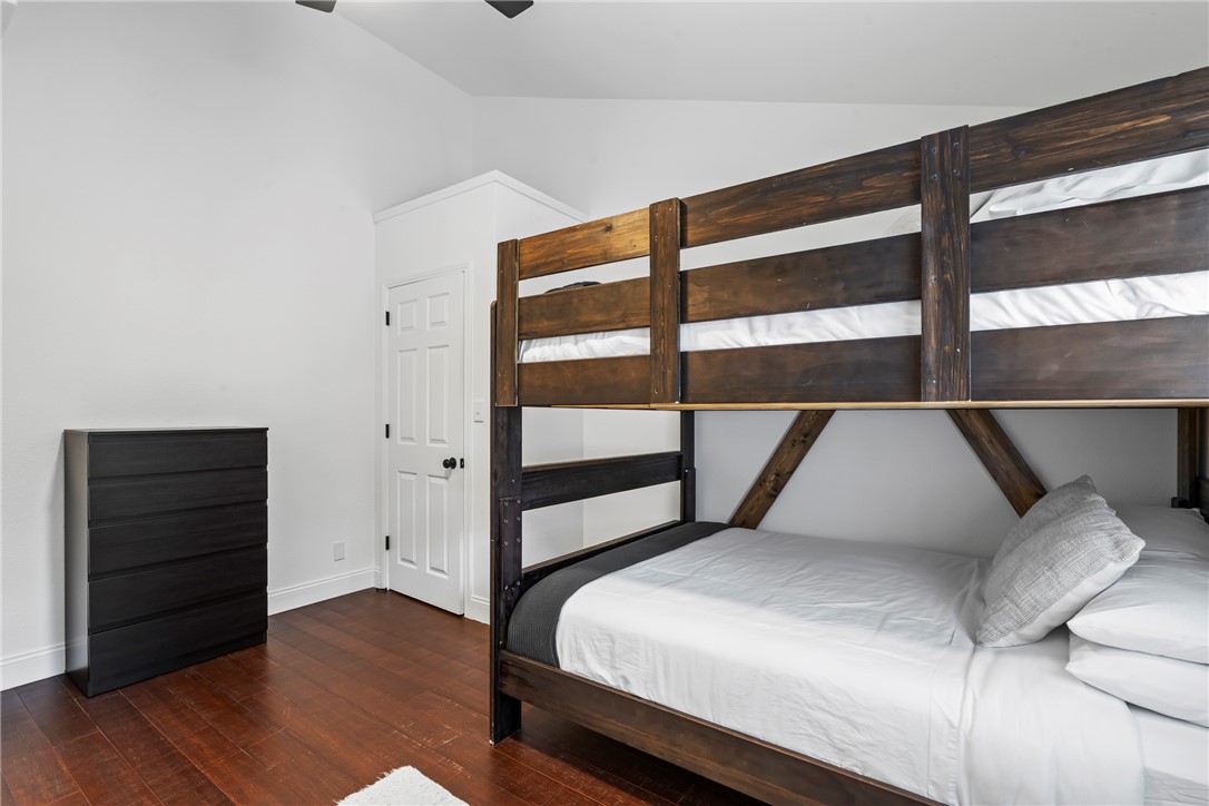 Vans Lakeside Acres Rurban - Residential