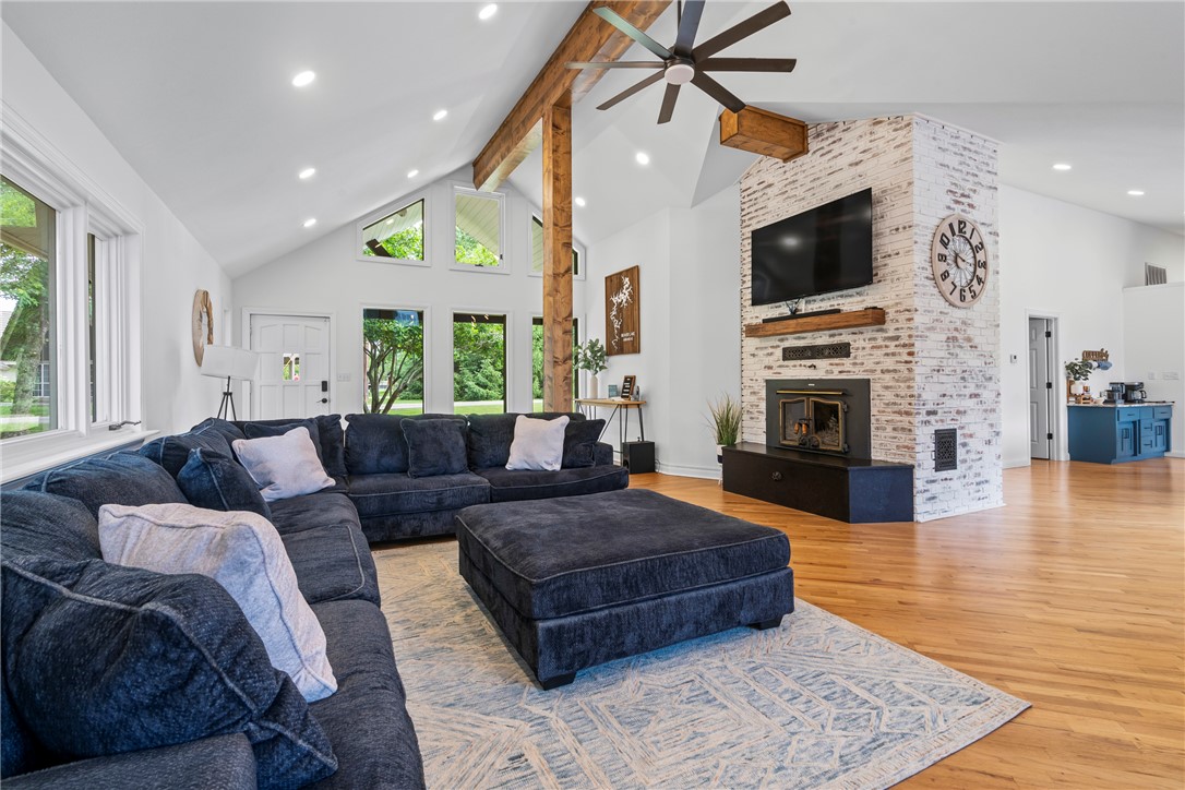 Vans Lakeside Acres Rurban - Residential