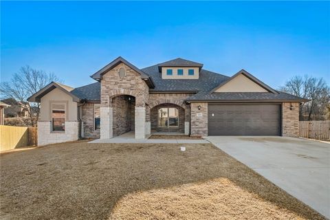 Photo of 2201 Hay Meadows Street, Springdale, AR 72762 (MLS # 1335281)