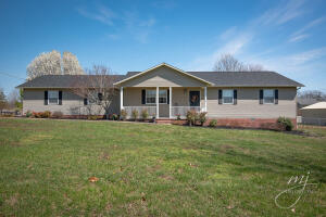One story home on level lot with large fenced-in backyard for the kids or your pets. The open floor plan features 3 bedrooms and 2 bathrooms, a gas fireplace, and an oversized garage. New roof 2020, new carpet is 6 months old, HVAC and fireplace both serviced in 2021. This home is located in a walkable community away from busy highways...and, there's even a mountain view as you pull into your driveway! Bergman Schools. Call today for a showing appointment.