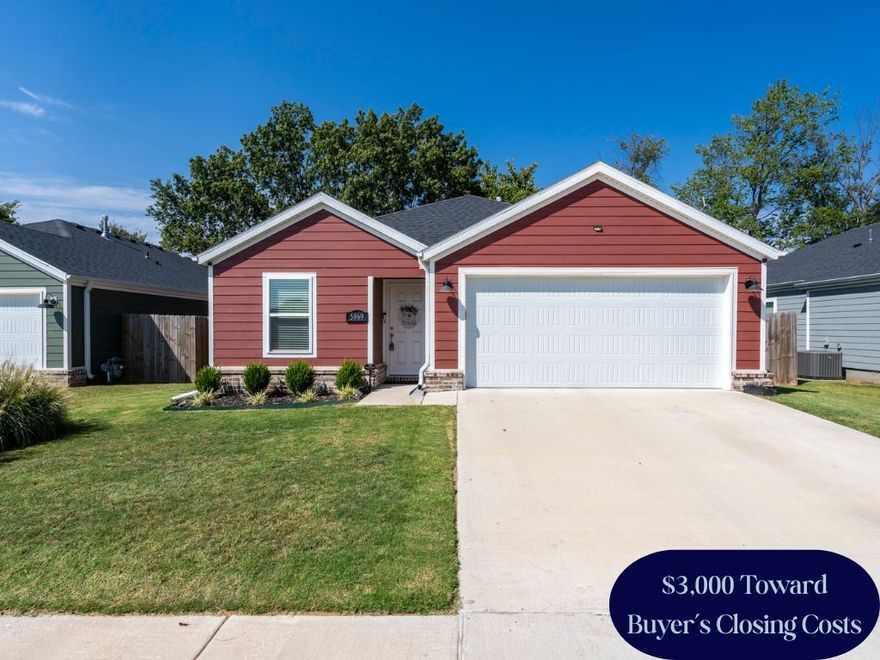 Welcome to this stunning 3-bedroom, 2-bath home in the desirable Nash Crossing subdivision! Featuring modern design and thoughtful details throughout, you’ll love the vaulted ceilings in both the living area and primary suite, granite countertops, abundant cabinet space, and low-maintenance exterior with gutters. The fenced backyard offers privacy and room to play or entertain. This newer construction home offers comfort, convenience, and an unbeatable location—just a short distance from both Farmington & Fayetteville Public Schools and the University of Arkansas. With quick access to I-49, shopping, dining, and trails, it’s the perfect fit for anyone seeking style, functionality, and the best of Fayetteville living.  ***Seller offering $3,000 toward buyer's closing costs with an acceptable offer.