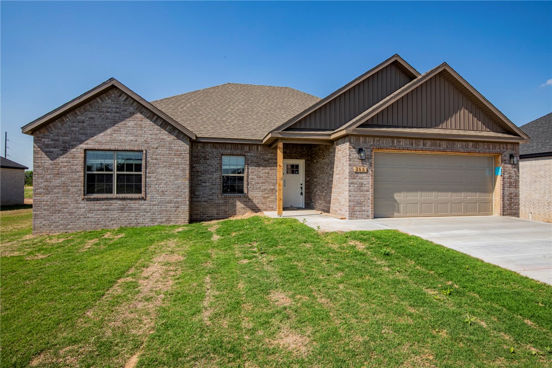 New in 2023! Four bed, two bath with a large fenced in back yard. Nice finishes and appliances. Bentonville schools!