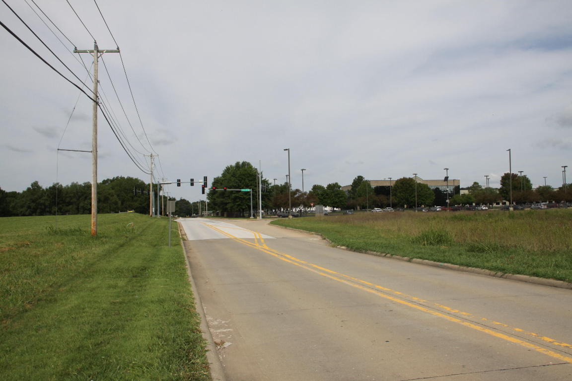 6.21 acres - Lot 4 fronting on Rock Springs Rd. Great Building Site, between FedEx & Casey's. 411 feet of road frontage on Rock Springs Rd. Utilities available - Water, Sewer, Electric & Natural Gas.