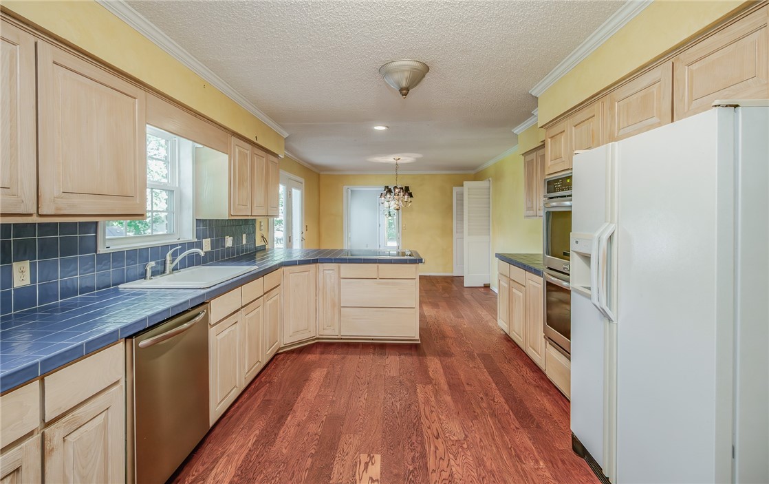 Sherwood Forest Estates - Residential