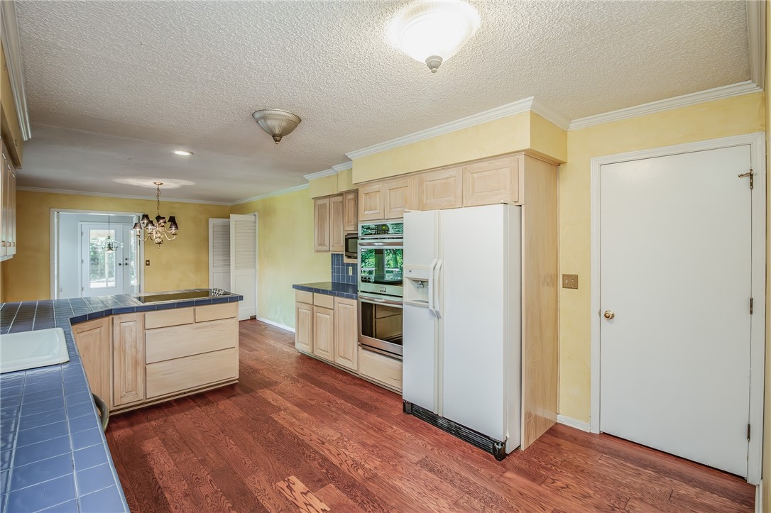 Sherwood Forest Estates - Residential