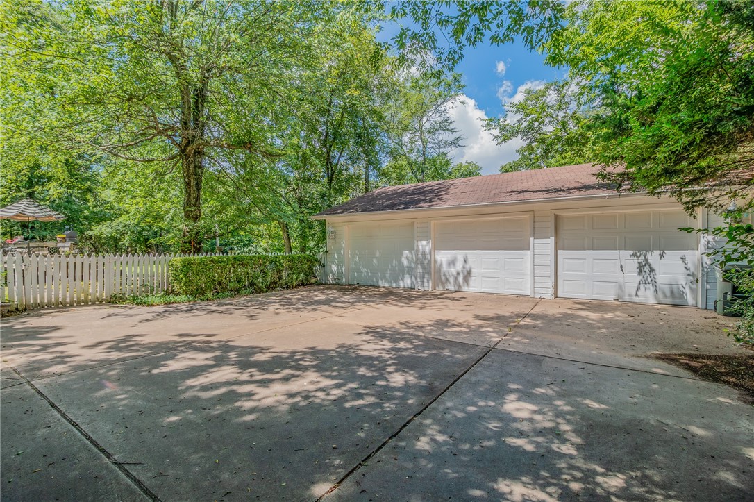 Sherwood Forest Estates - Residential