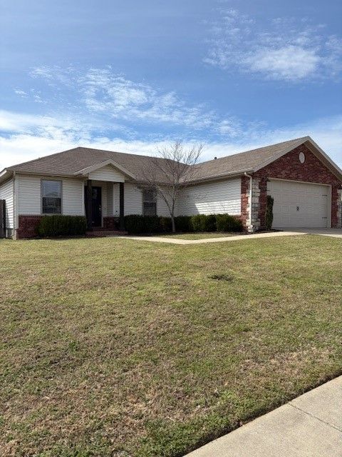 Photo of 1620 Secretariat Lane, Prairie Grove, AR 72753 (MLS # 1339649)