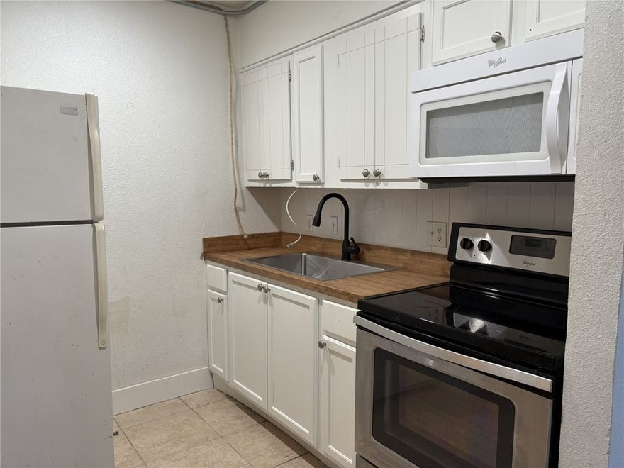 Newly remodeled apartment with off-street parking and washer/dryer.  Located across from Blair Library, in Art District and next to trails.  Utilities are $250 a month.