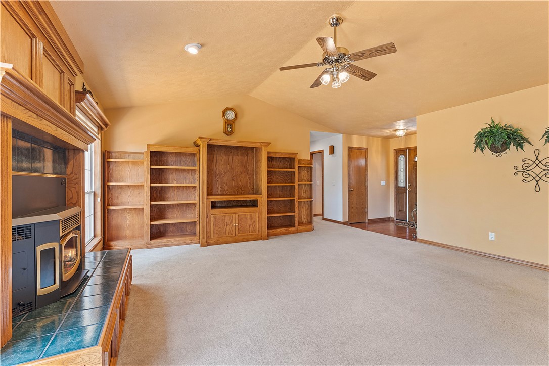Unit 8 Holiday Island - Residential