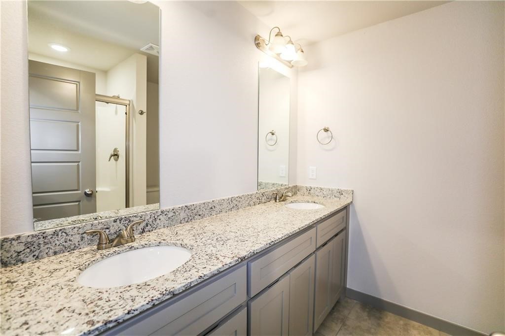 Vel Meadows Twnhms Hpr Bentonville - Residential Lease