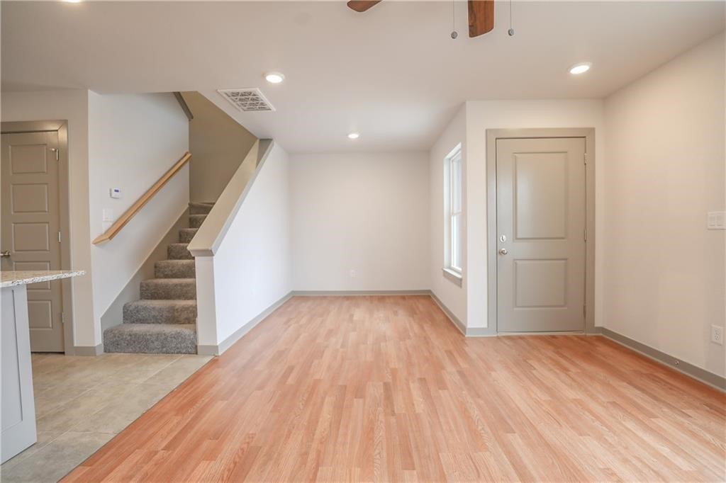 Vel Meadows Twnhms Hpr Bentonville - Residential Lease