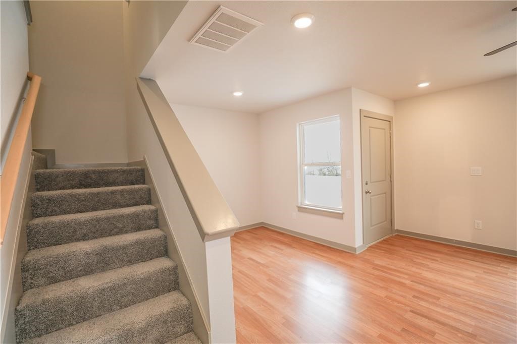 Vel Meadows Twnhms Hpr Bentonville - Residential Lease