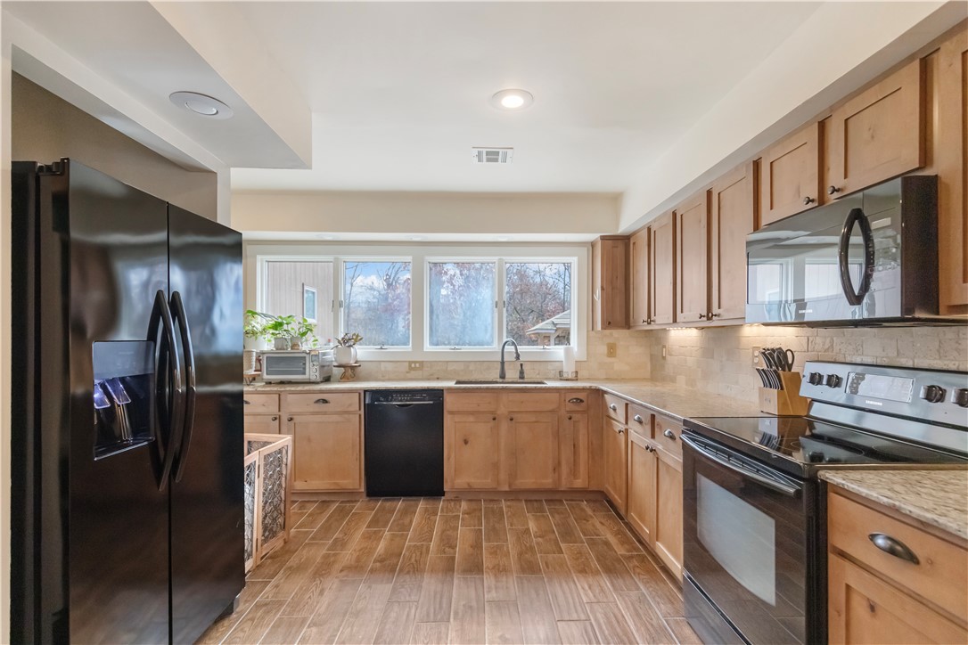 Lands End Sub Bvv - Residential