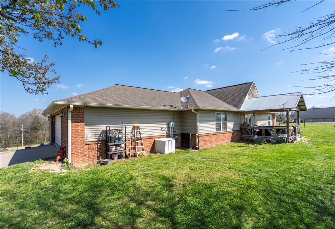 23-17-33-RURAL - Residential