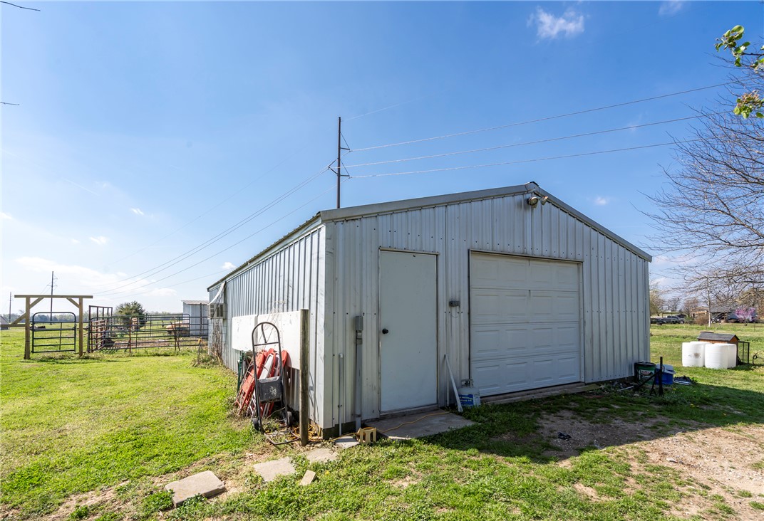 23-17-33-RURAL - Residential