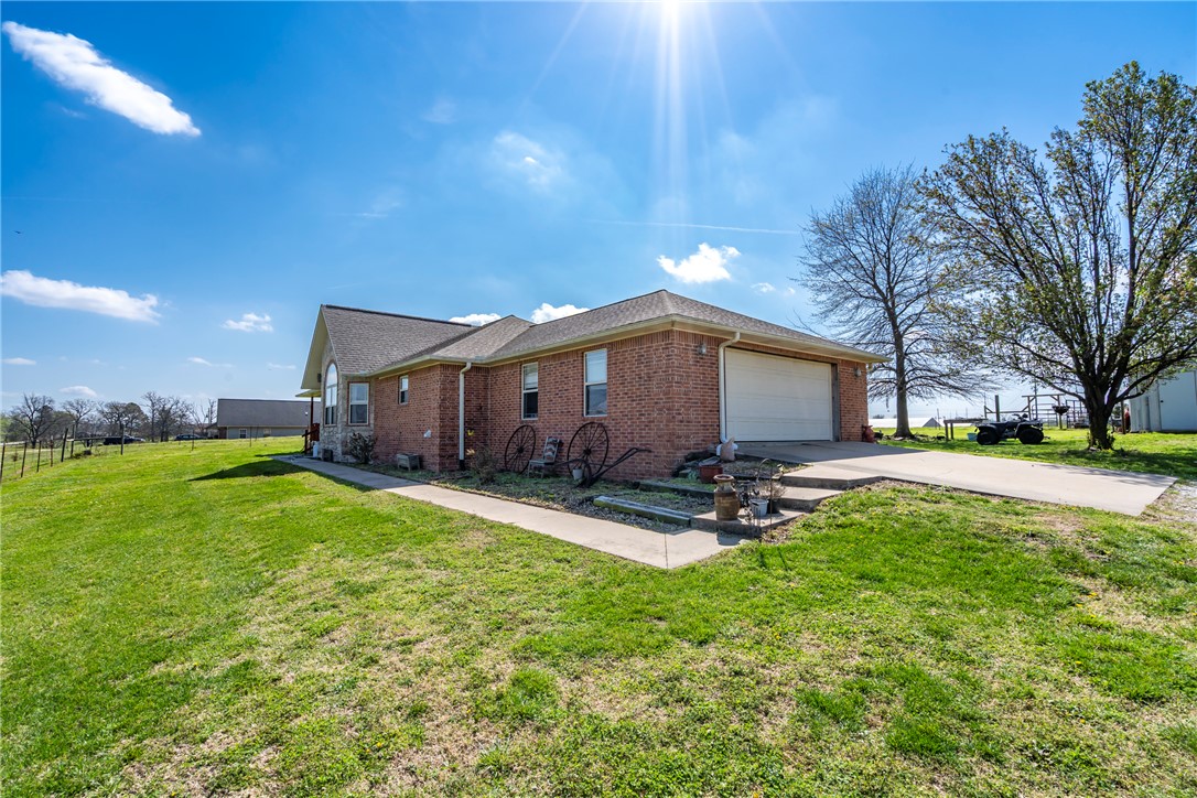 23-17-33-RURAL - Residential