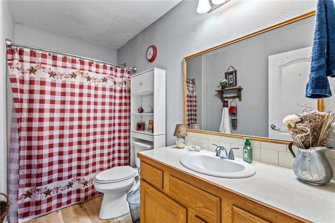 23-17-33-RURAL - Residential