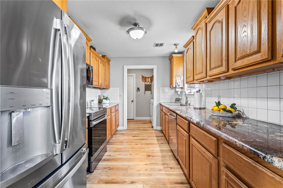 23-17-33-RURAL - Residential