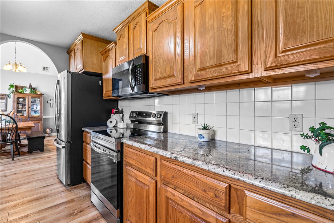 23-17-33-RURAL - Residential