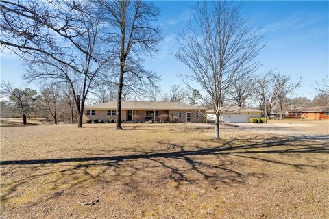 Photo of 3312 Sumac Street, Siloam Springs, AR 72761 (MLS # 1335601)