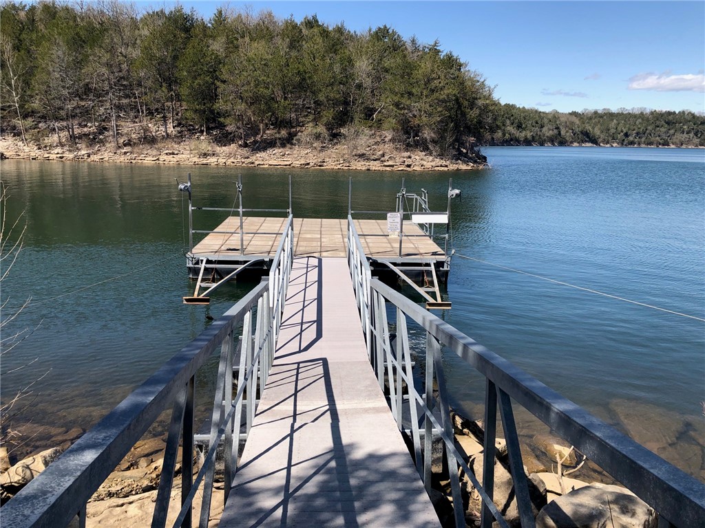 Oaks Landing On Table Rock Lake - Residential